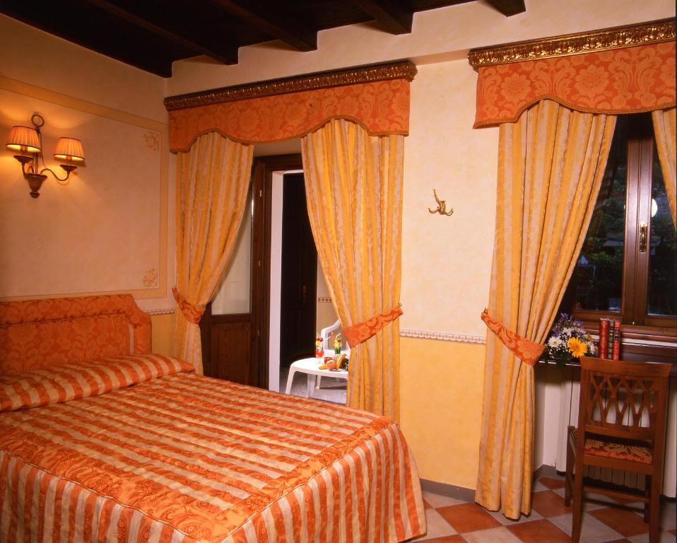 La Contrada Dei Monti Hotel Orta San Giulio Exterior photo